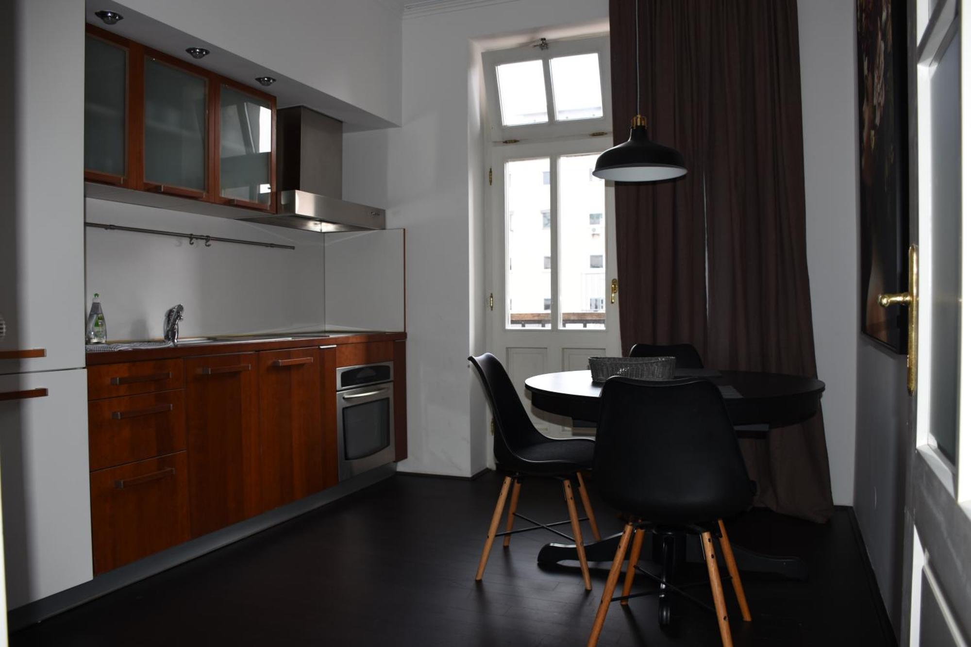 Center Marvel Apartment Ljubljana Bagian luar foto
